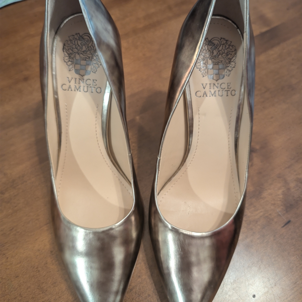 Vince Camuto Metallic Heels Size 7M